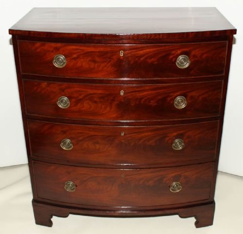 Georgian Bowfronted Chest with Four Graduated Drawers