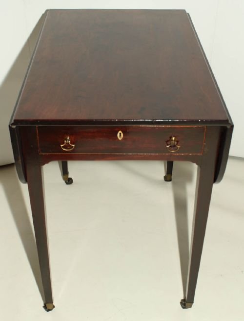 George III Hepplewhite Period Mahogany Pembroke Table