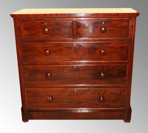 Victorian Mahogany Chest of Drawers