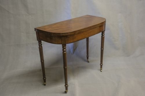 Mahogany Fold-over Tea Table on Turned Supports