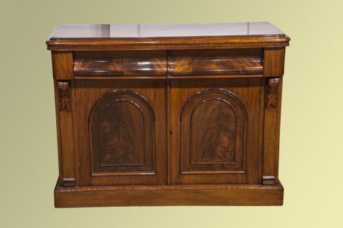 Victorian Mahogany Good Quality Chiffonier