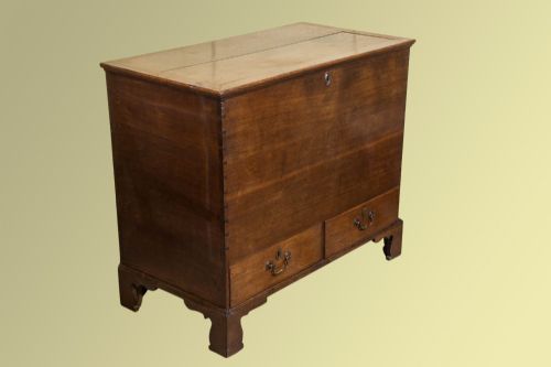 Early 19th Century Mule Chest with a Lifting Lid