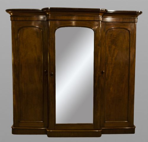 Victorian Mahogany Wardrobe with Integral Drawers