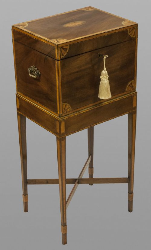 Early 19th Century Mahogany Cellarette with Satinwood Inlay