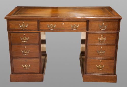 Late 19th Century Walnut Pedestal Desk