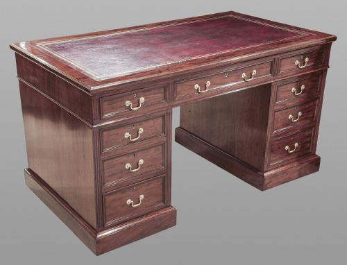 Figured Mahogany Free-standing Pedestal Desk