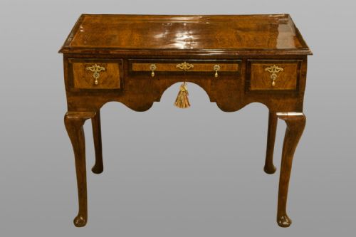 18th Century Walnut and Kingwood Crossbanded Lowboy