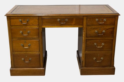 Gentleman's 9 Drawer Desk