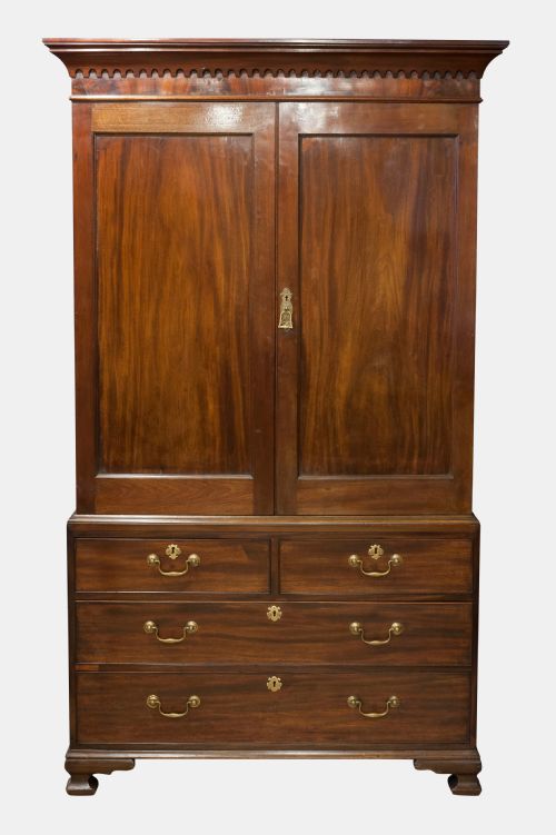Georgian Mahogany Linen Press