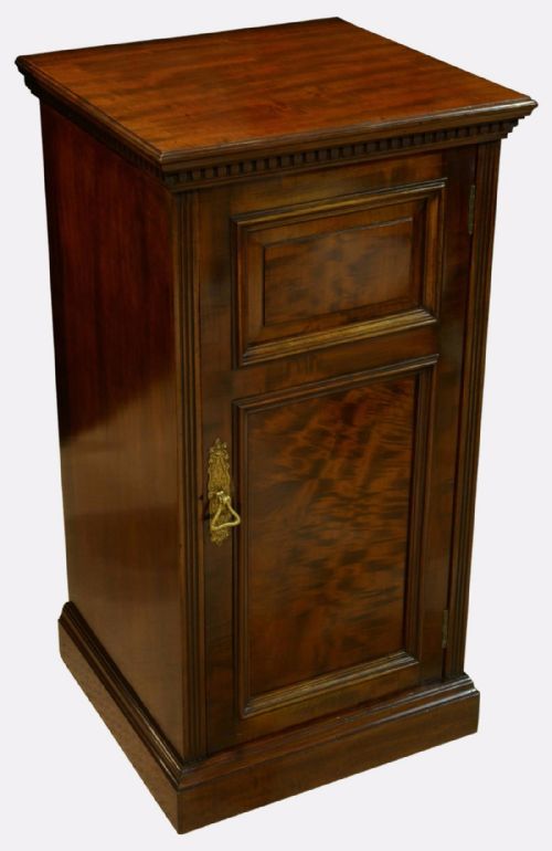 Mahogany Lamp or Bedside Cupboard