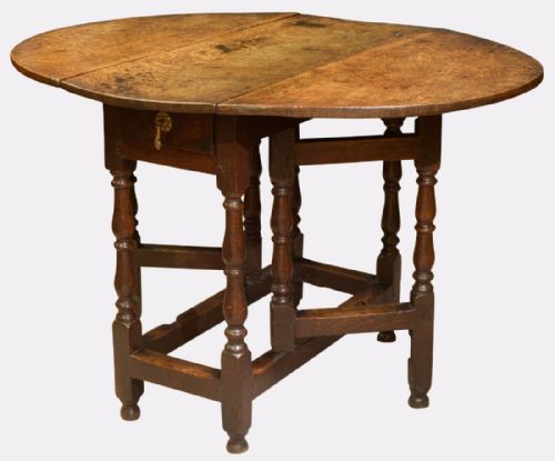 Early 18th Century Small Gateleg Table
