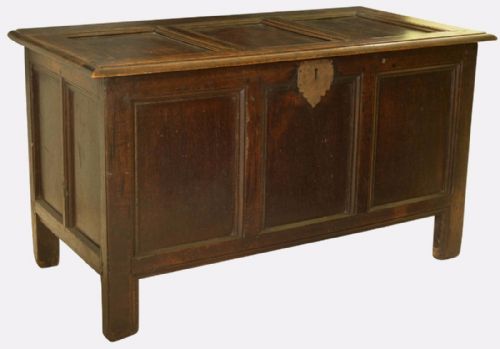 Early 18th Century Oak Coffer