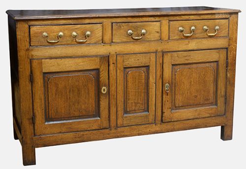 Small Georgian Oak Dresser Base