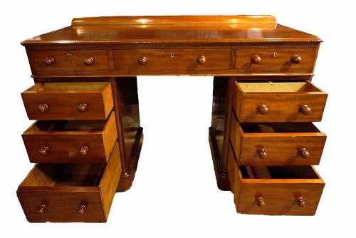 Mahogany Kneehole Desk