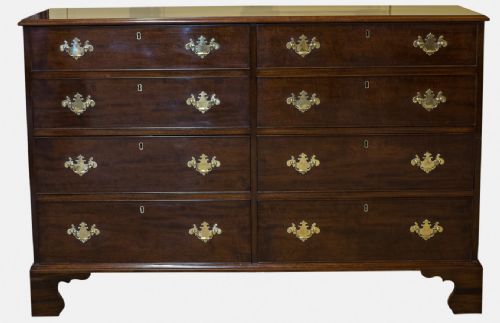 Georgian Mahogany Chest of Eight Drawers