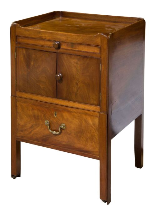 Georgian Mahogany Commode