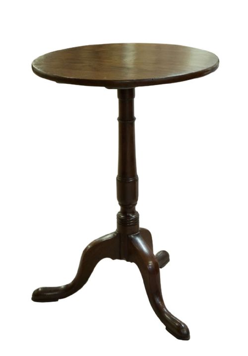 Late Georgian Mahogany Tilt Top Lamp Table of Useful Small Size C1790