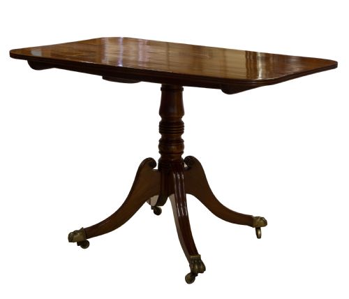 Late Georgian Mahogany Tilt Top Table
