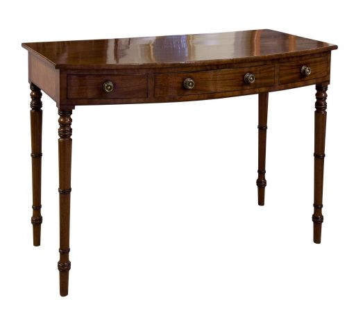 A Fine a Fine Regency Mahogany Bow Fronted Side Table