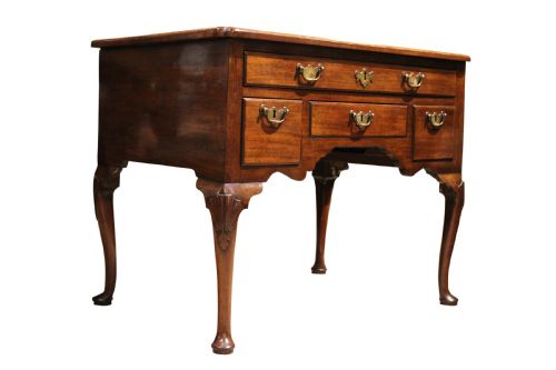 FINE GEORGE II MAHOGANY LOWBOY