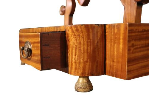 A FINE QUALITY SATINWOOD DRESSING TABLE MIRROR - ADDITIONAL PHOTO 3