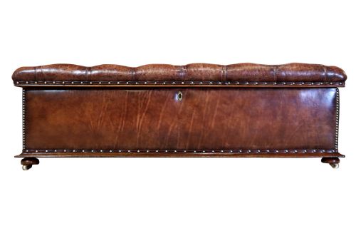A FINE AND VERY LARGE 19TH CENTURY COUNTRY HOUSE OTTOMAN - ADDITIONAL PHOTO 2