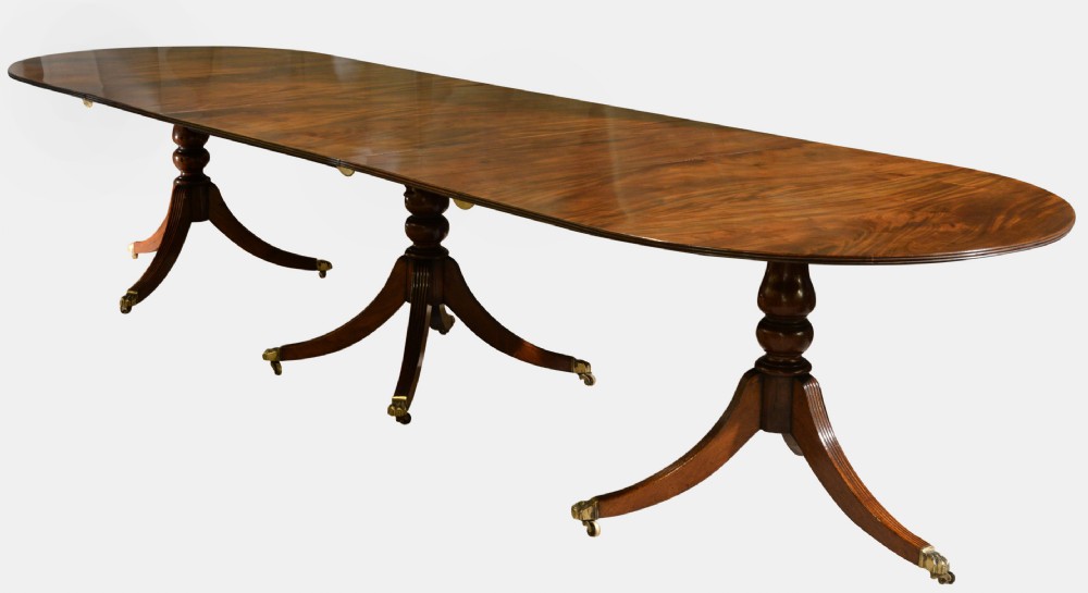 Early 19th Century Mahogany 3 Pillar Dining Table