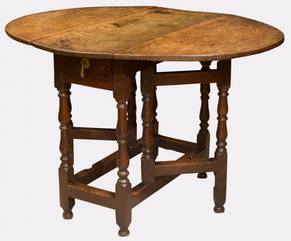 Early 18th Century Small Gateleg Table
