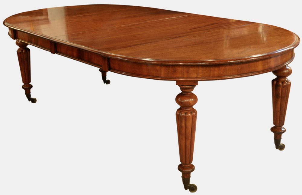 Early Victorian Mahogany Extending Dining Table