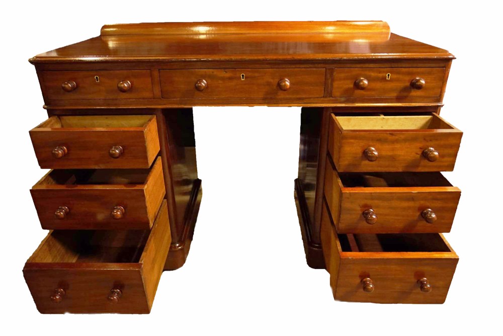 Mahogany Kneehole Desk