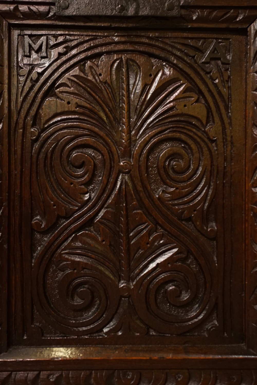 Oak Coffer View III