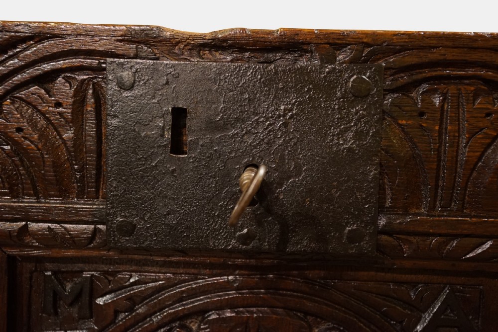 Oak Coffer View VI