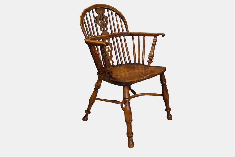 18thC Yew Wood Windsor Chair View II