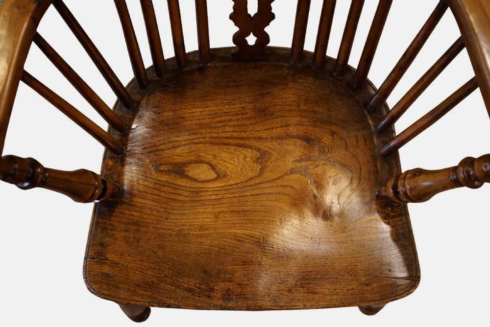 18thC Yew Wood Windsor Chair View V