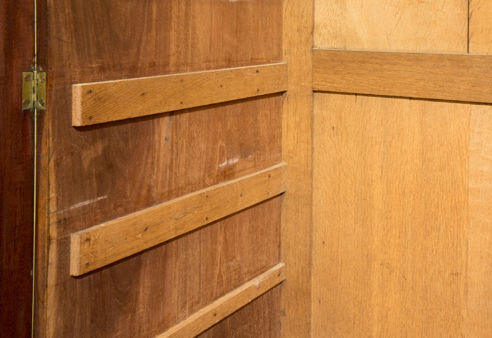 Geo III Linen Press View III