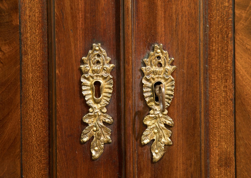 Geo III Linen Press View VII