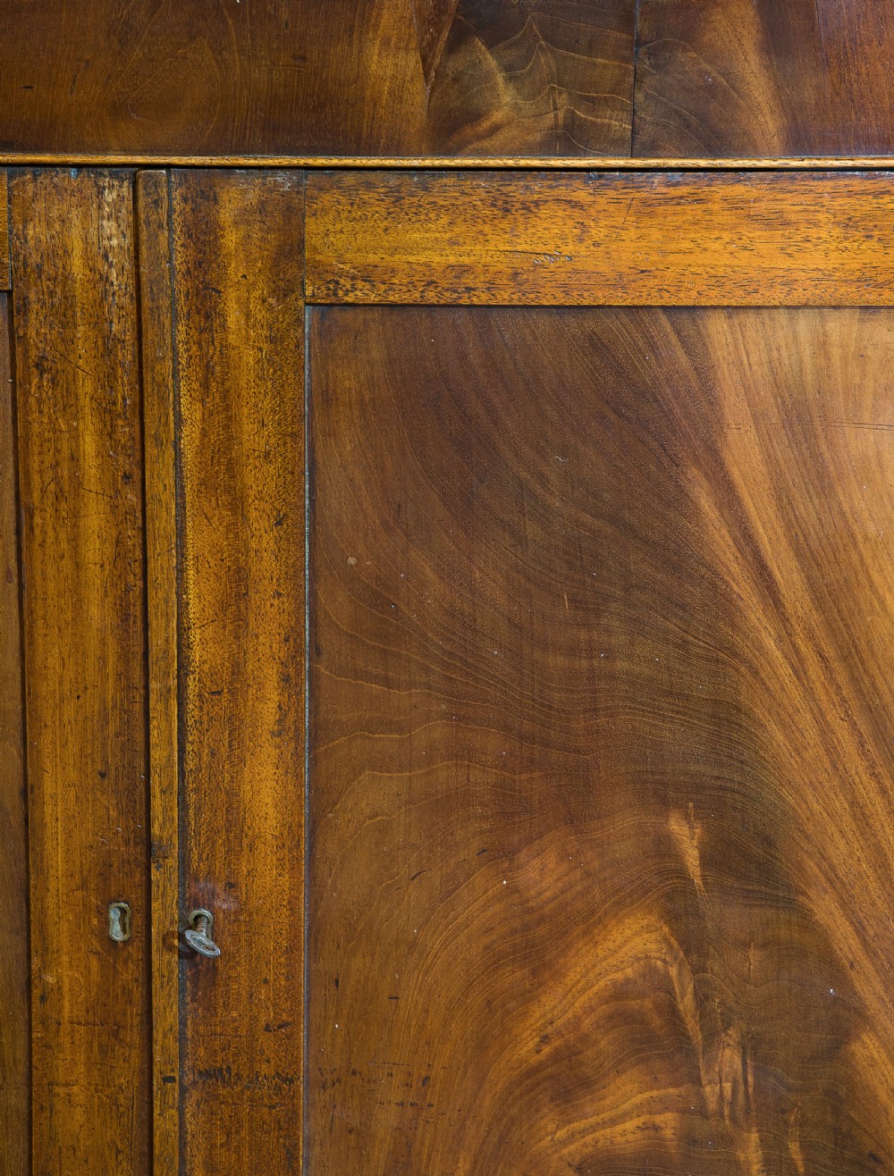 Geo III full height corner cabinet View VII