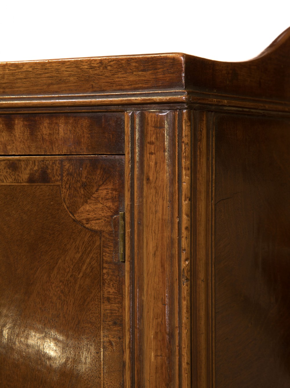 Geo III mahogany tray top bedside cupboard c1780 View V