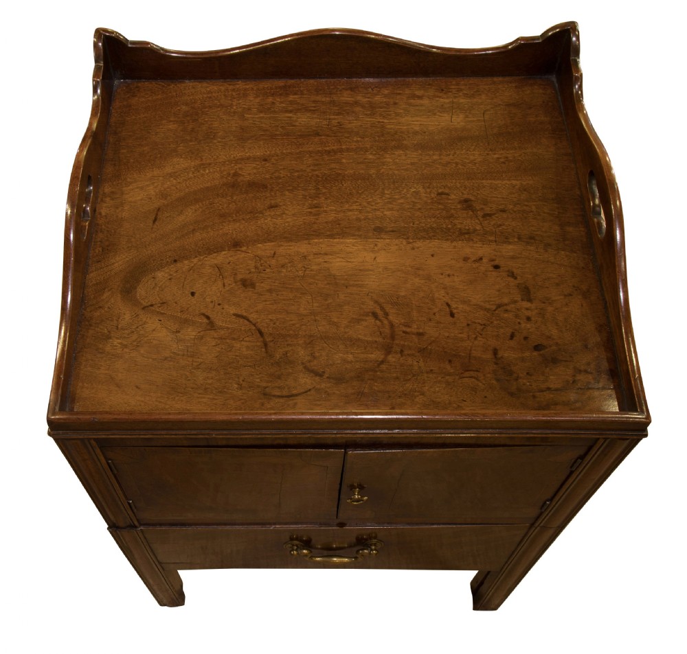 Geo III mahogany tray top bedside cupboard c1780 View VIII