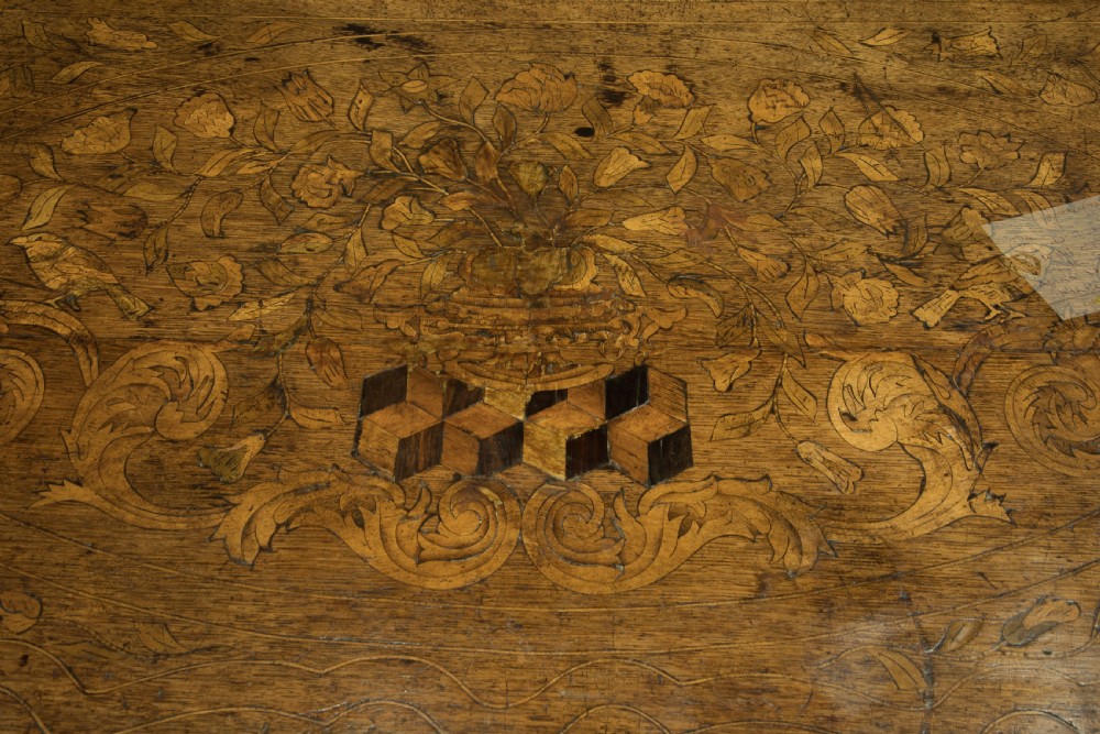 Dutch bombe chest of drawers 18thc View VI