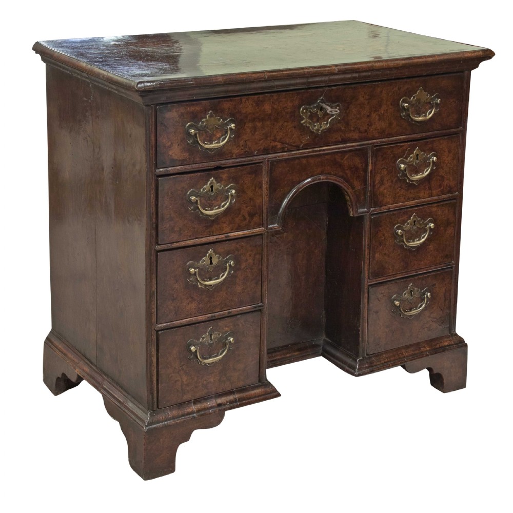 Burr elm kneehole ladies dressing desk c1740-60