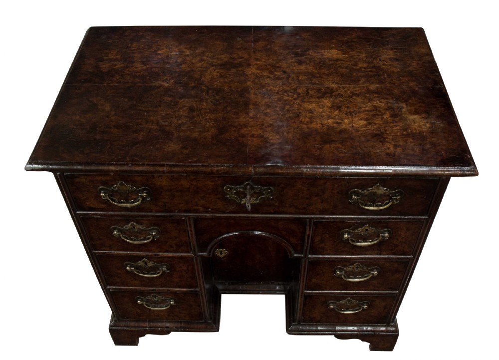 Burr elm kneehole ladies dressing desk c1740-60 View IV