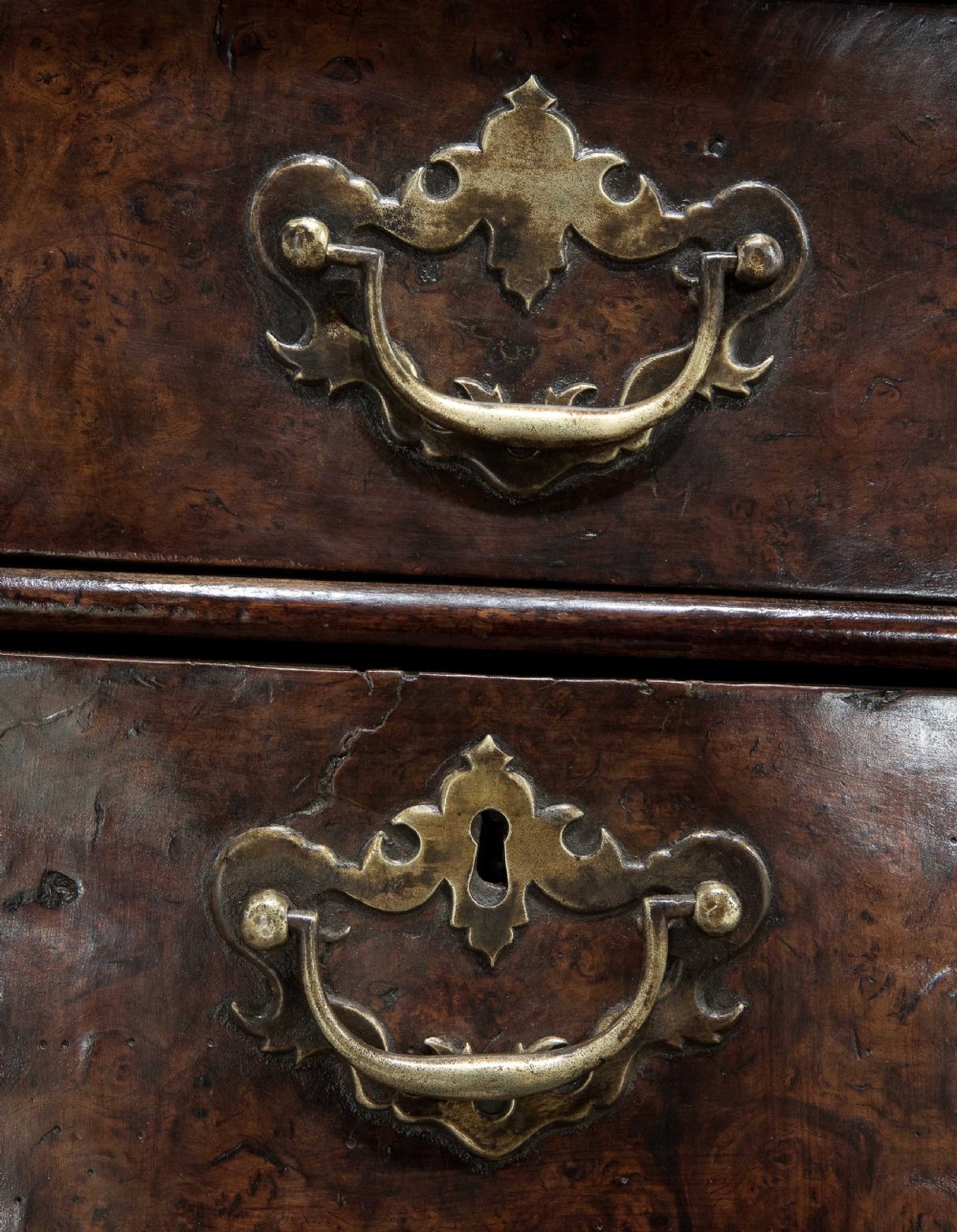 Burr elm kneehole ladies dressing desk c1740-60 View VI