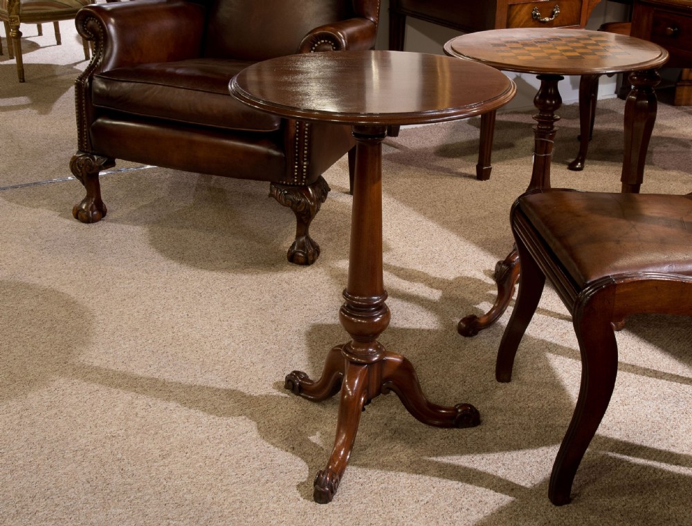 Early Victorian mahogany wine table View VII