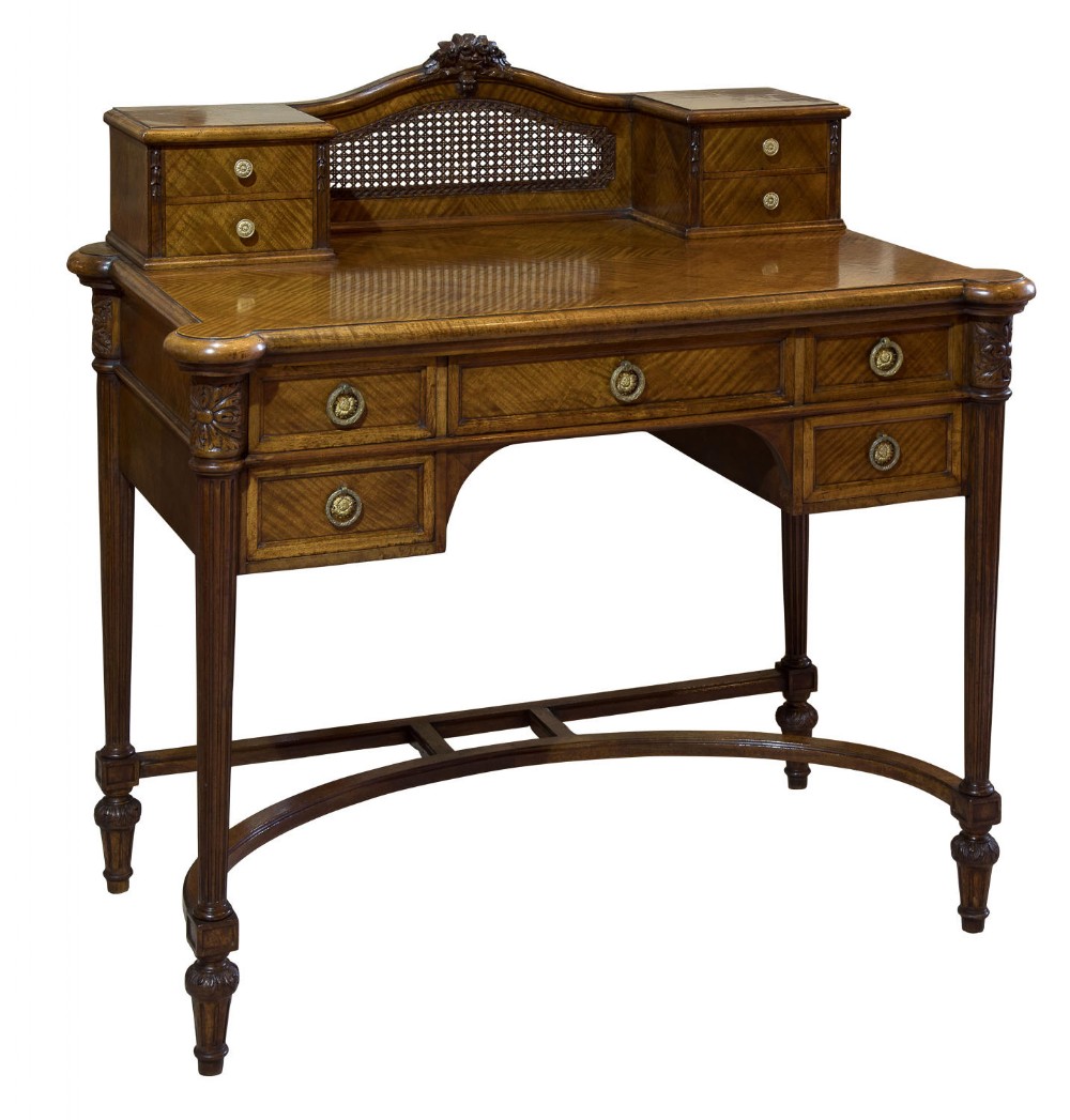 French 19thc walnut fiddleback veneer dressing table