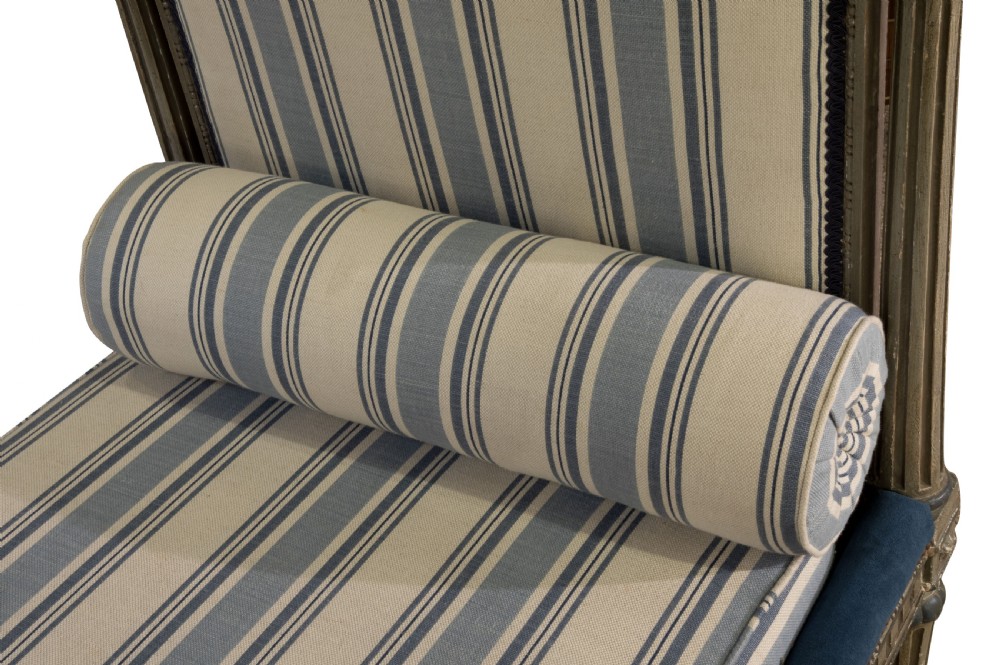 French late 19thC Louis XVI style painted daybed View VII