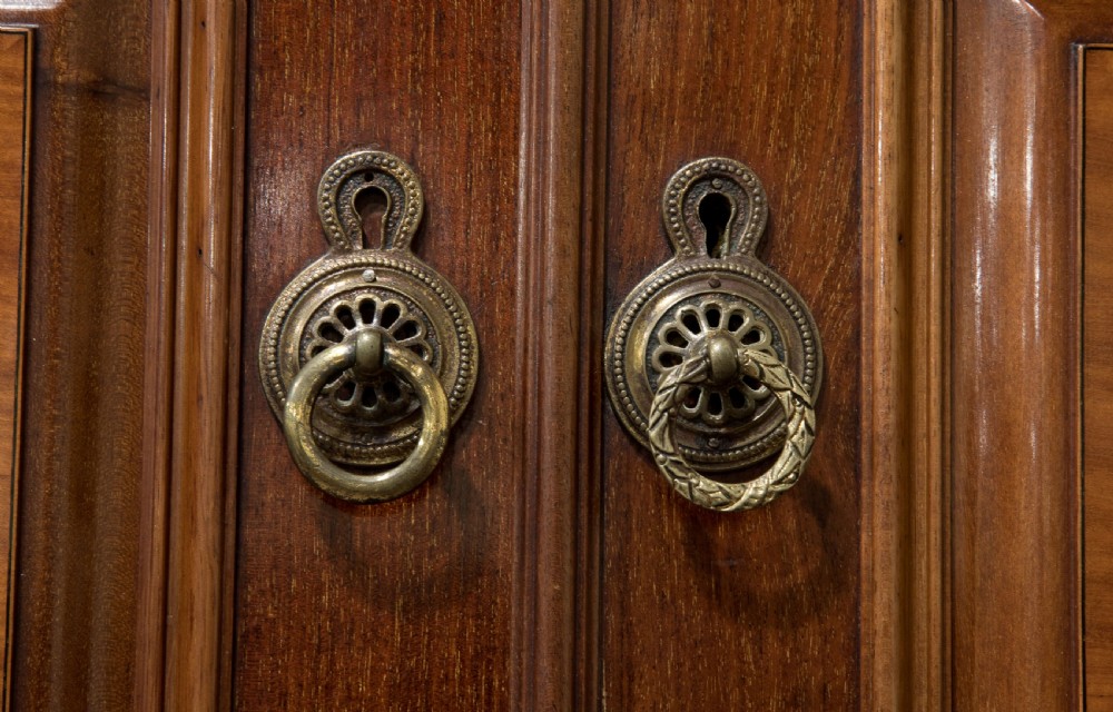 High quality Edwardian mahogany inlaid wardrobe View VI