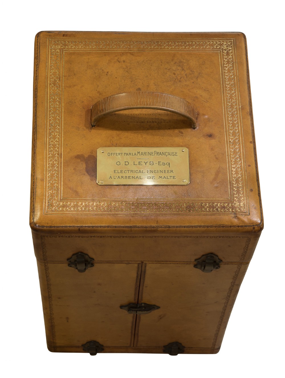 Early 20thC leather presentation case to G.D.Leys Esq. c1920 View V
