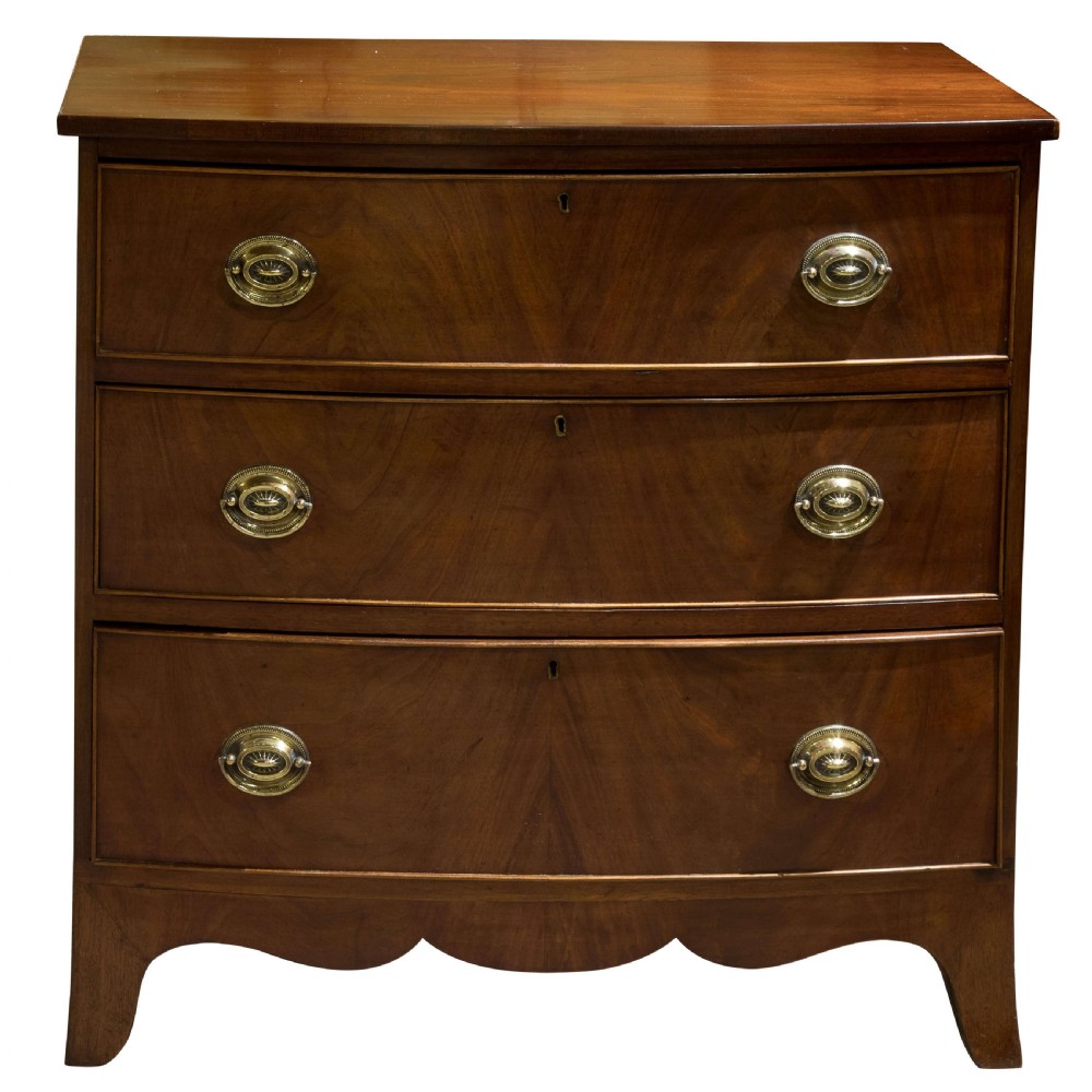 Small 19thc Mahogany Chest of Drawers View IV