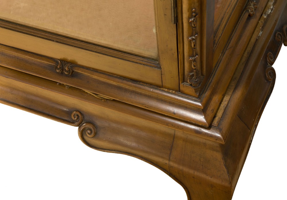 
19thc Continental Walnut Display Cabinet View V